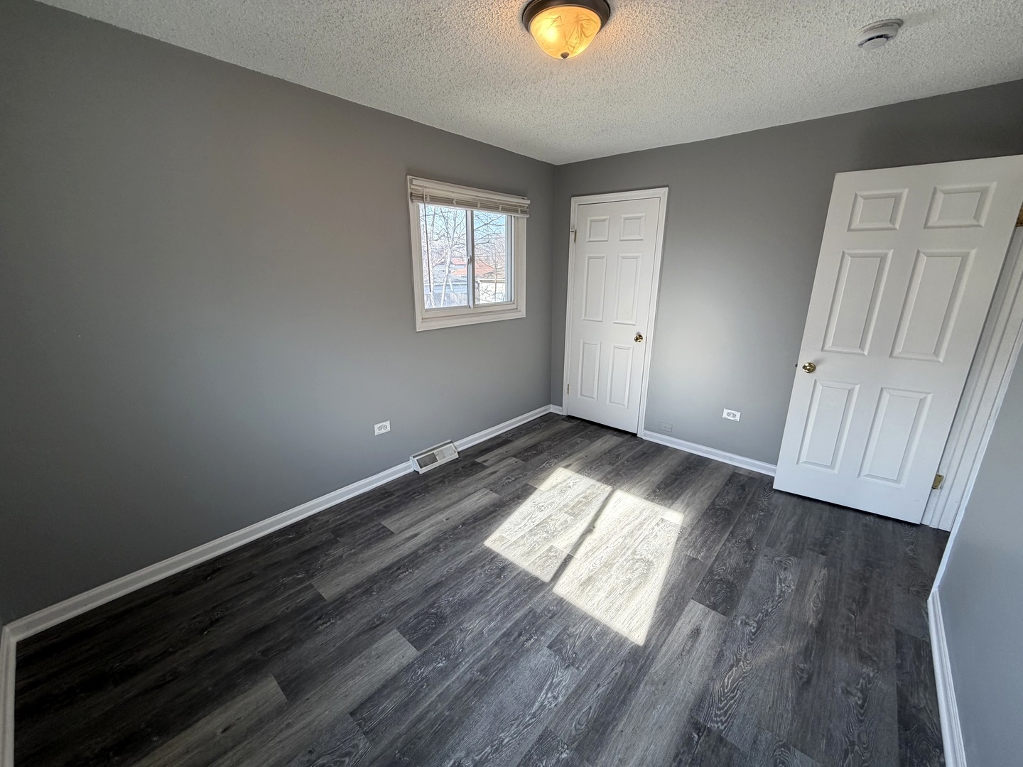 12204 S Lawndale Avenue, Alsip, IL 60803