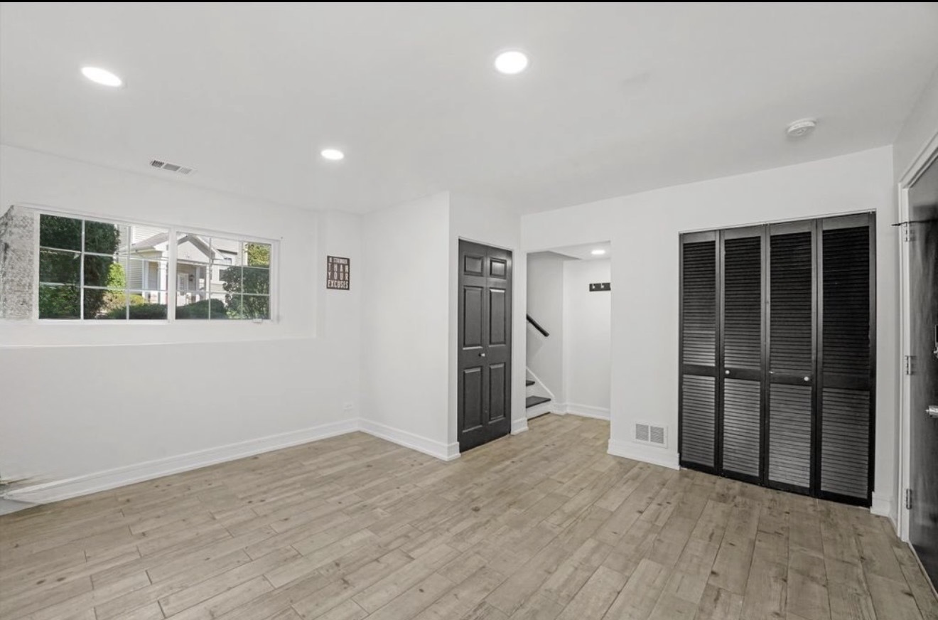 143 Holiday Lane, Hainesville, IL 60073