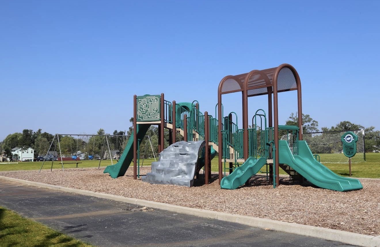 143 Holiday Lane, Hainesville, IL 60073