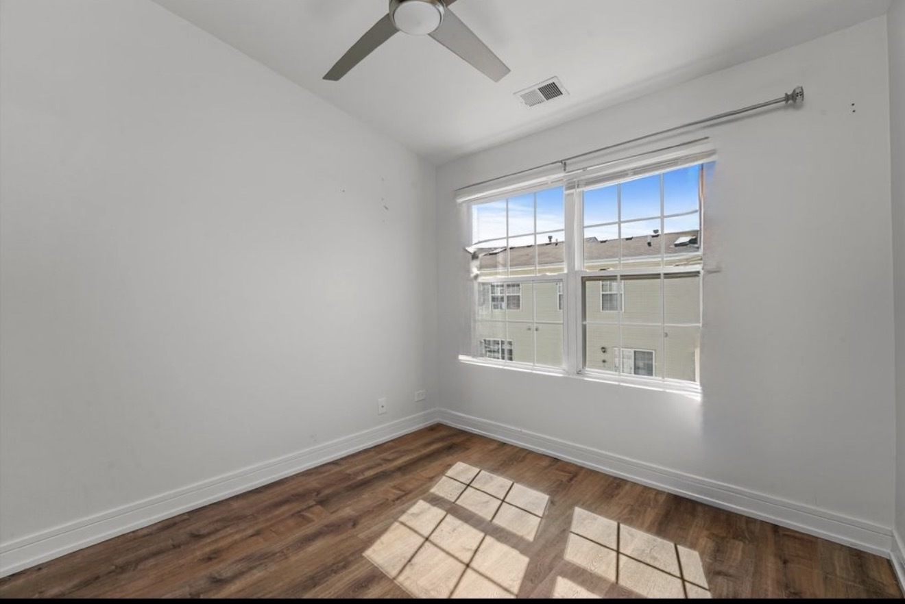 143 Holiday Lane, Hainesville, IL 60073