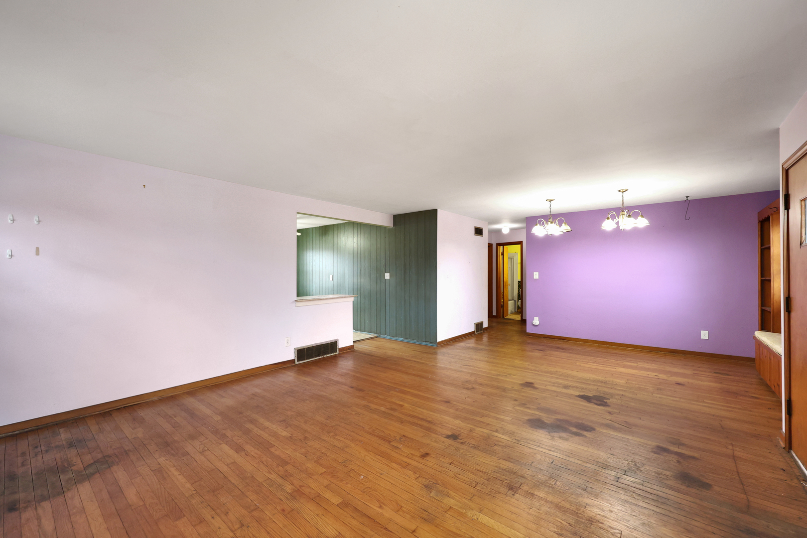 18446 Glen Oak Avenue, Lansing, IL 60438