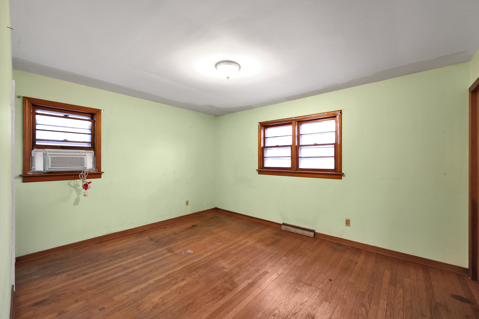 18446 Glen Oak Avenue, Lansing, IL 60438