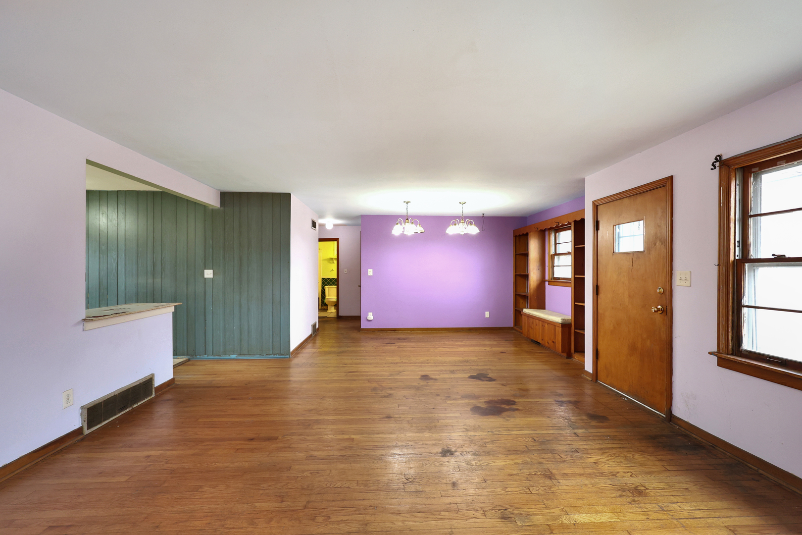 18446 Glen Oak Avenue, Lansing, IL 60438