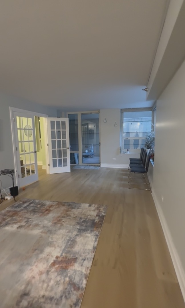 345 N La Salle Drive #305, Chicago, IL 60654