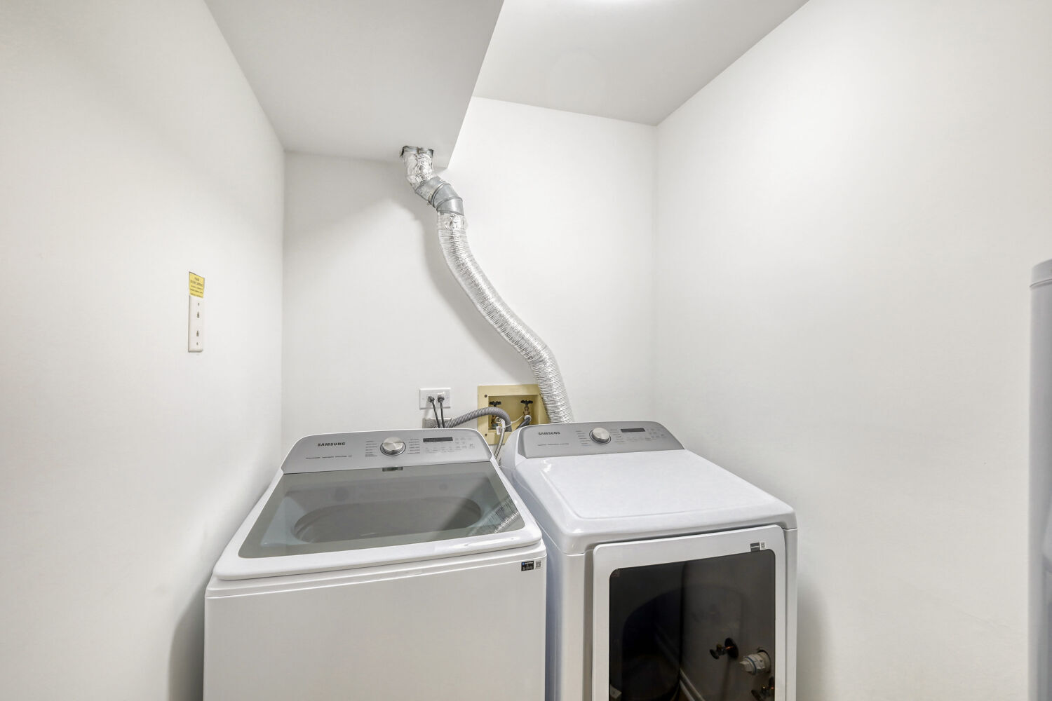 132 White Birch Lane, Westmont, IL 60559