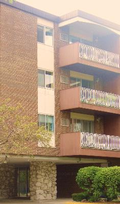 1311 S FINLEY Road, Lombard, IL 60148