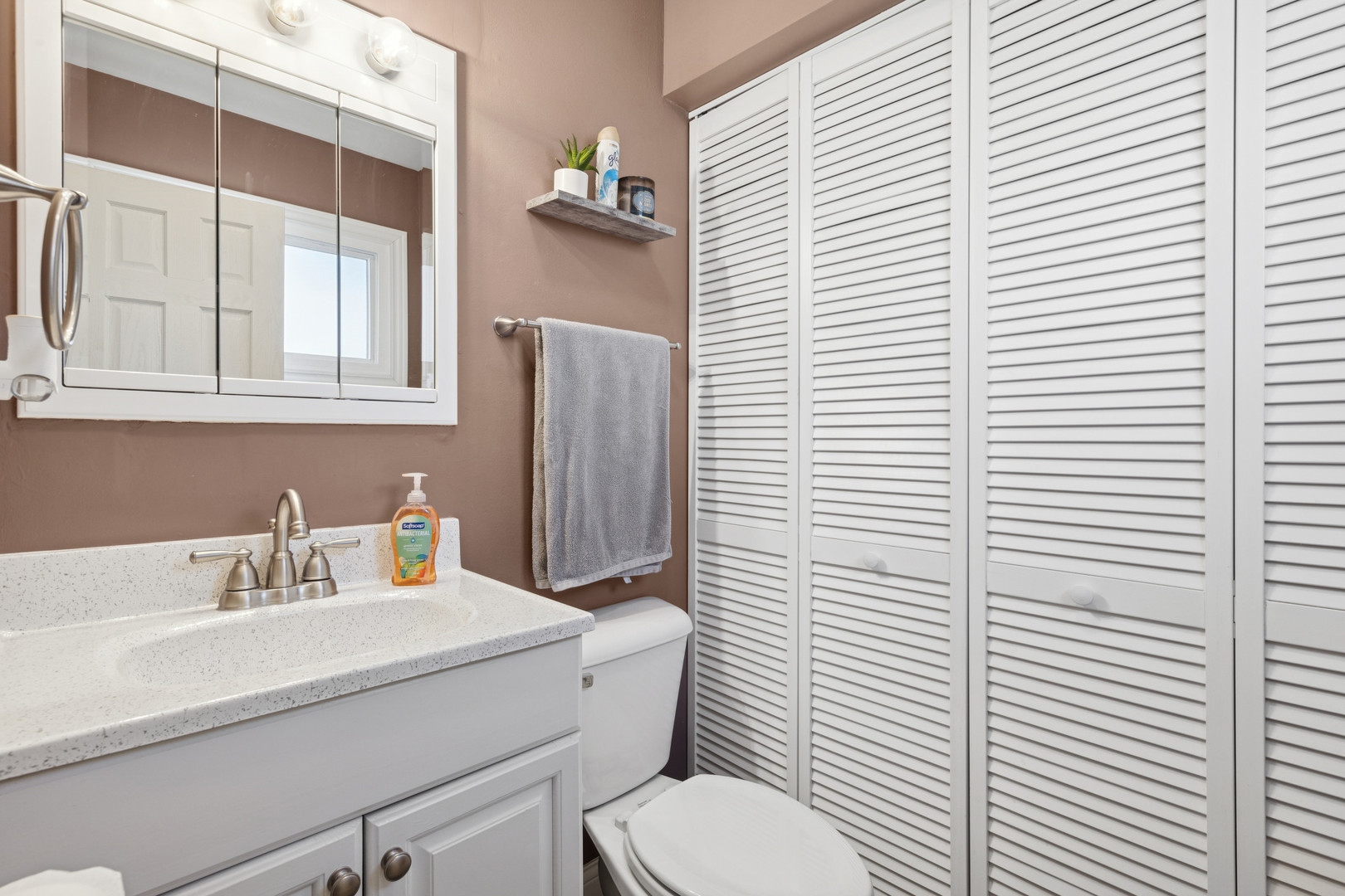 7604 Cumberland Drive, Hanover Park, IL 60133