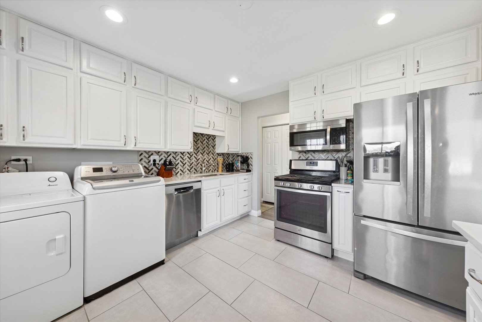 7604 Cumberland Drive, Hanover Park, IL 60133