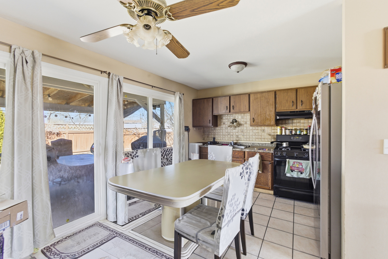 1160 Case Lane, Elgin, IL 60120