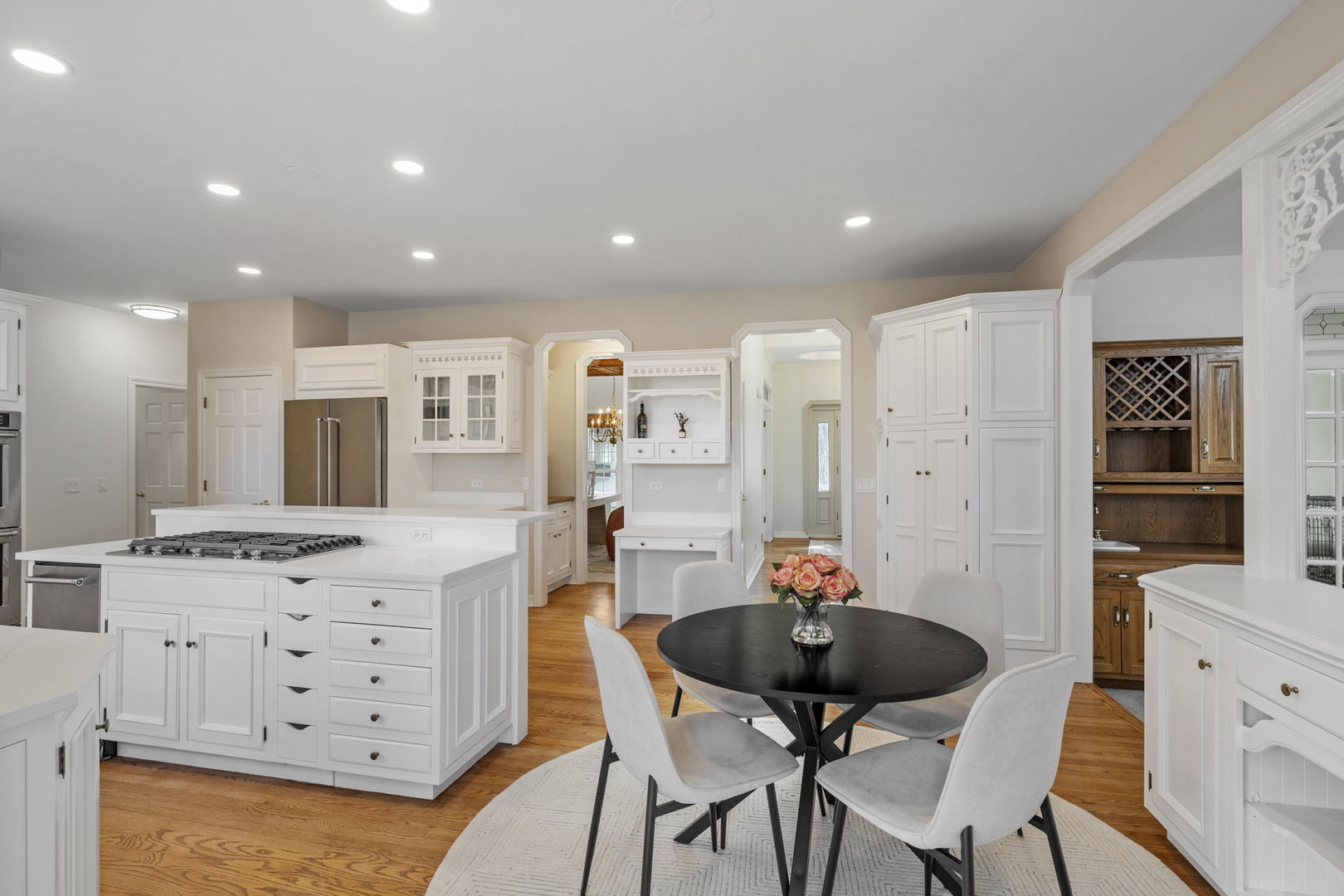 2715 Wendy Drive, Naperville, IL 60565