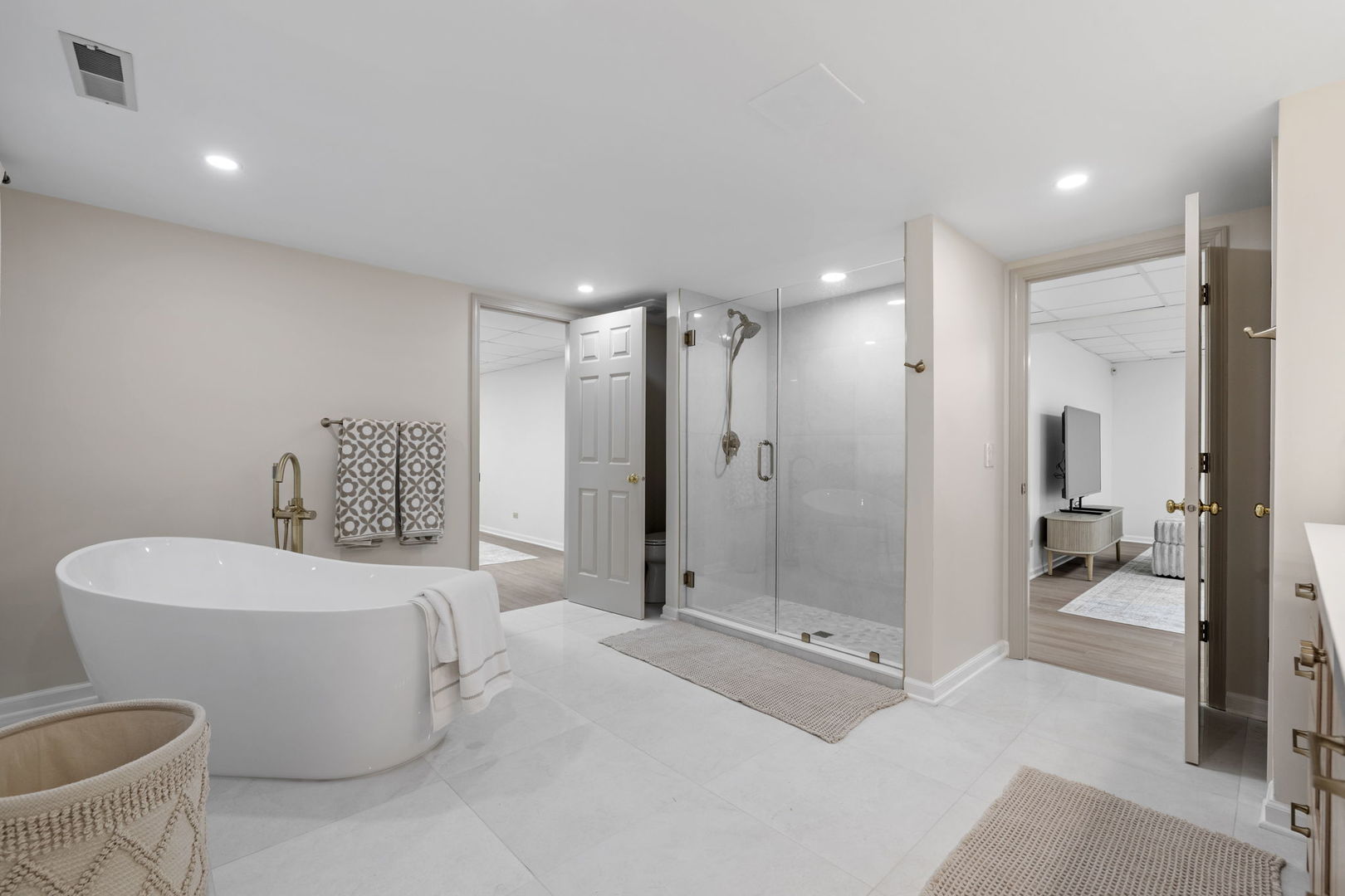 2715 Wendy Drive, Naperville, IL 60565