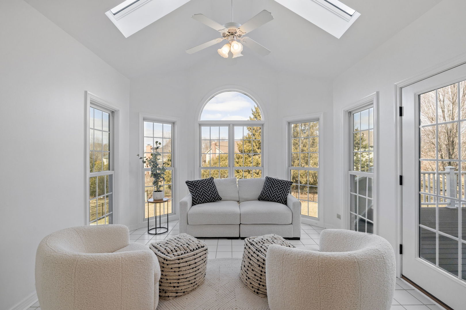 2715 Wendy Drive, Naperville, IL 60565