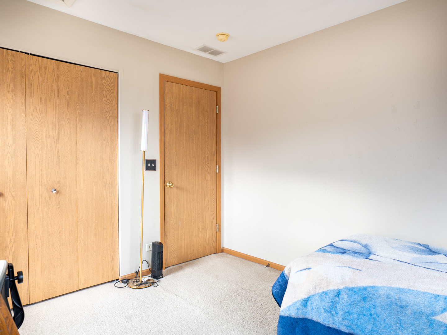 2333 Stoughton Circle, Aurora, IL 60502