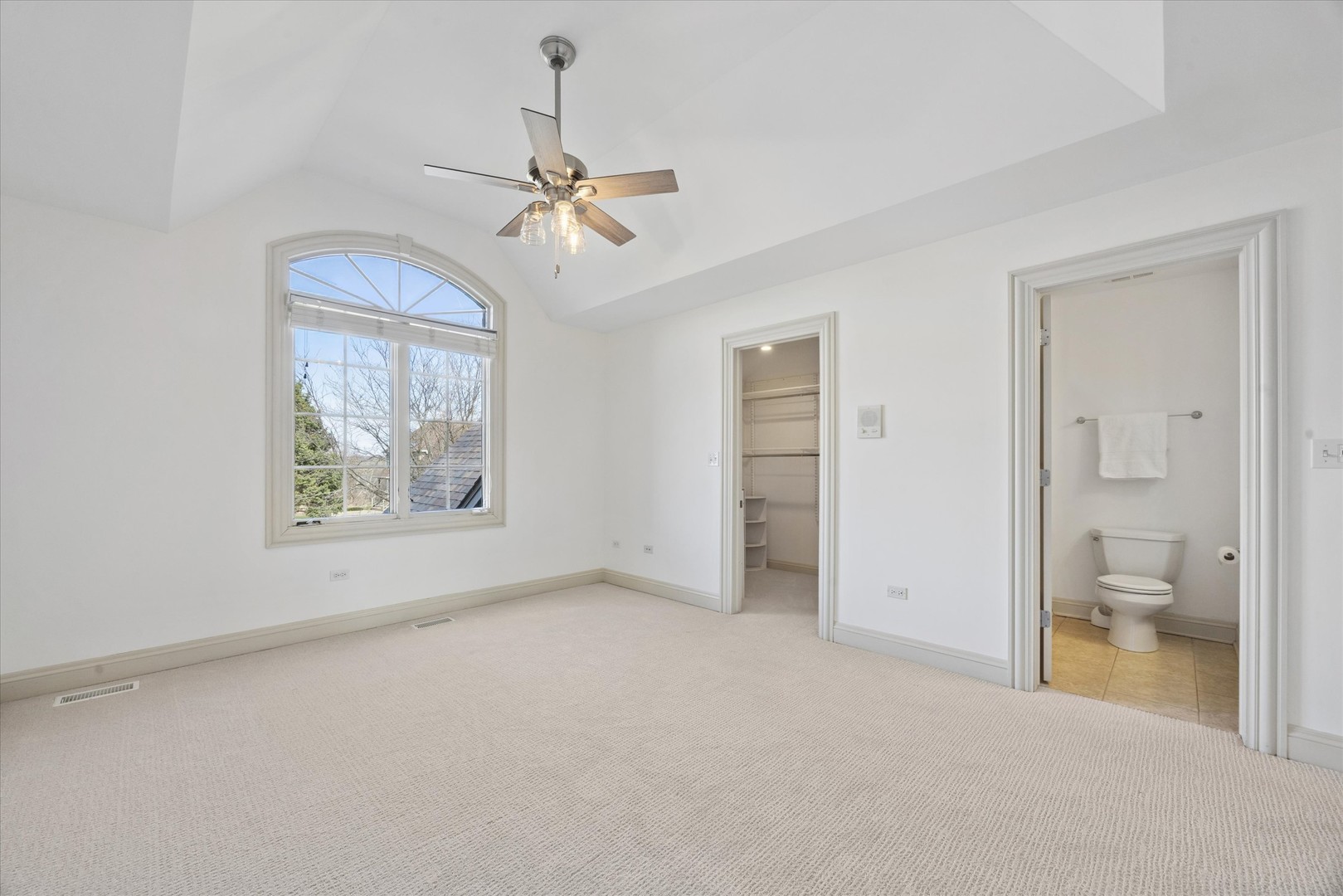 763 Twin Elms Lane, Batavia, IL 60510