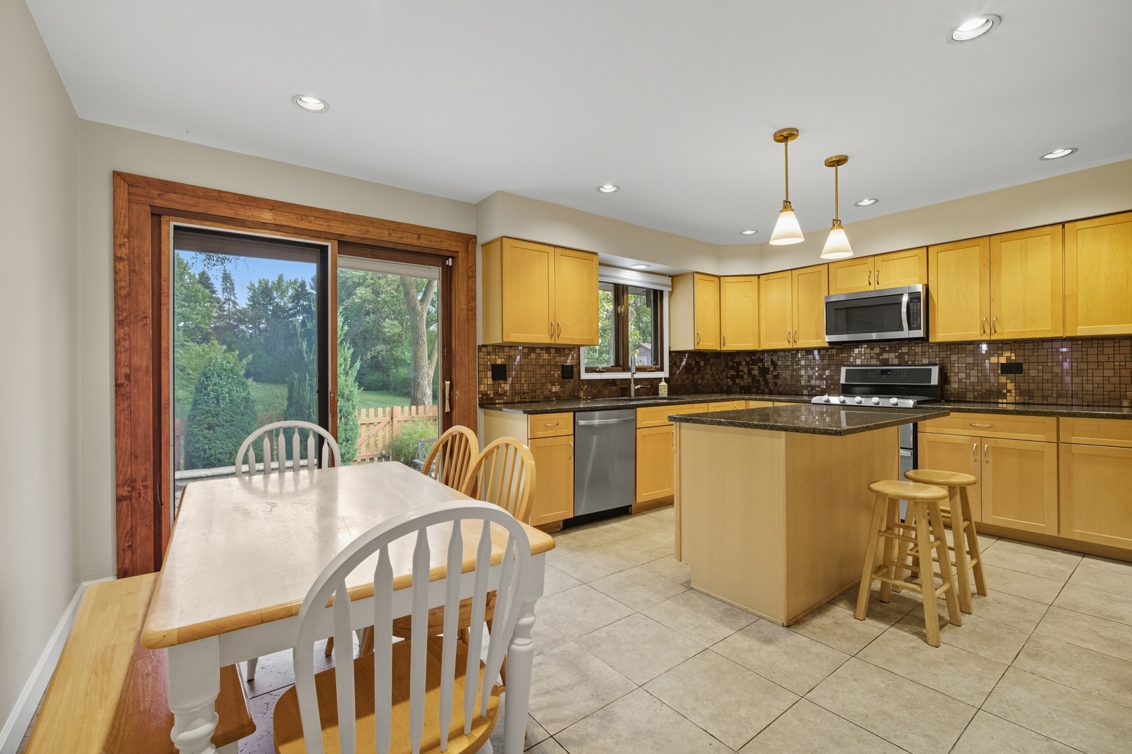 26587 N Cherrywood Lane, Wauconda, IL 60084