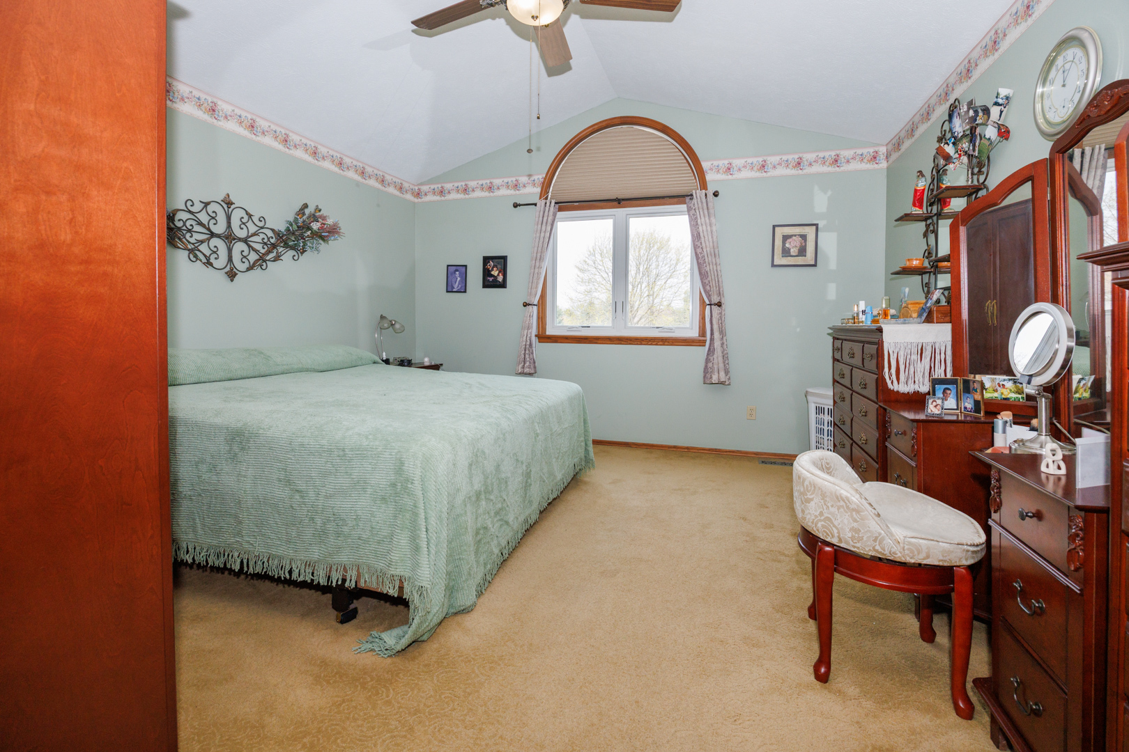 1304 S Hershey Road, Bloomington, IL 61704