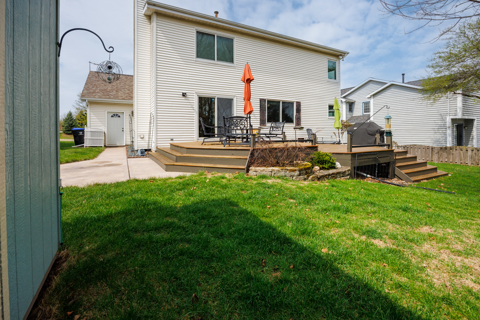 1304 S Hershey Road, Bloomington, IL 61704