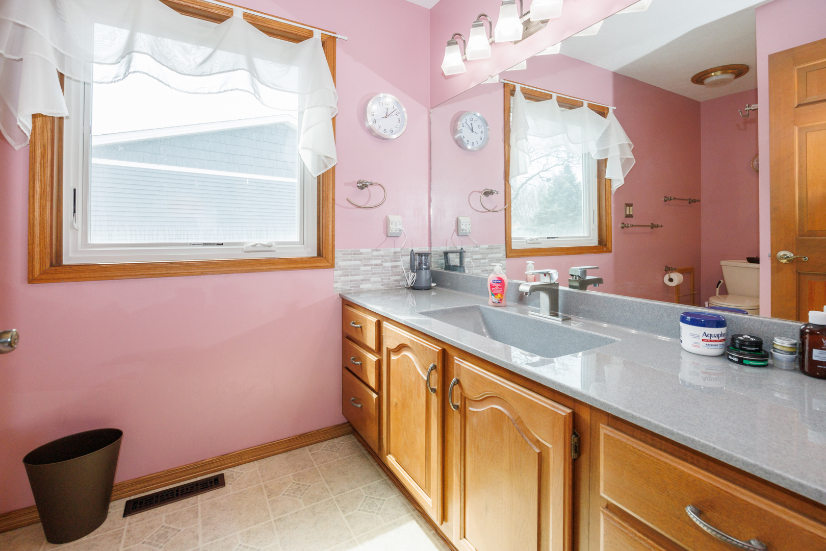 1304 S Hershey Road, Bloomington, IL 61704