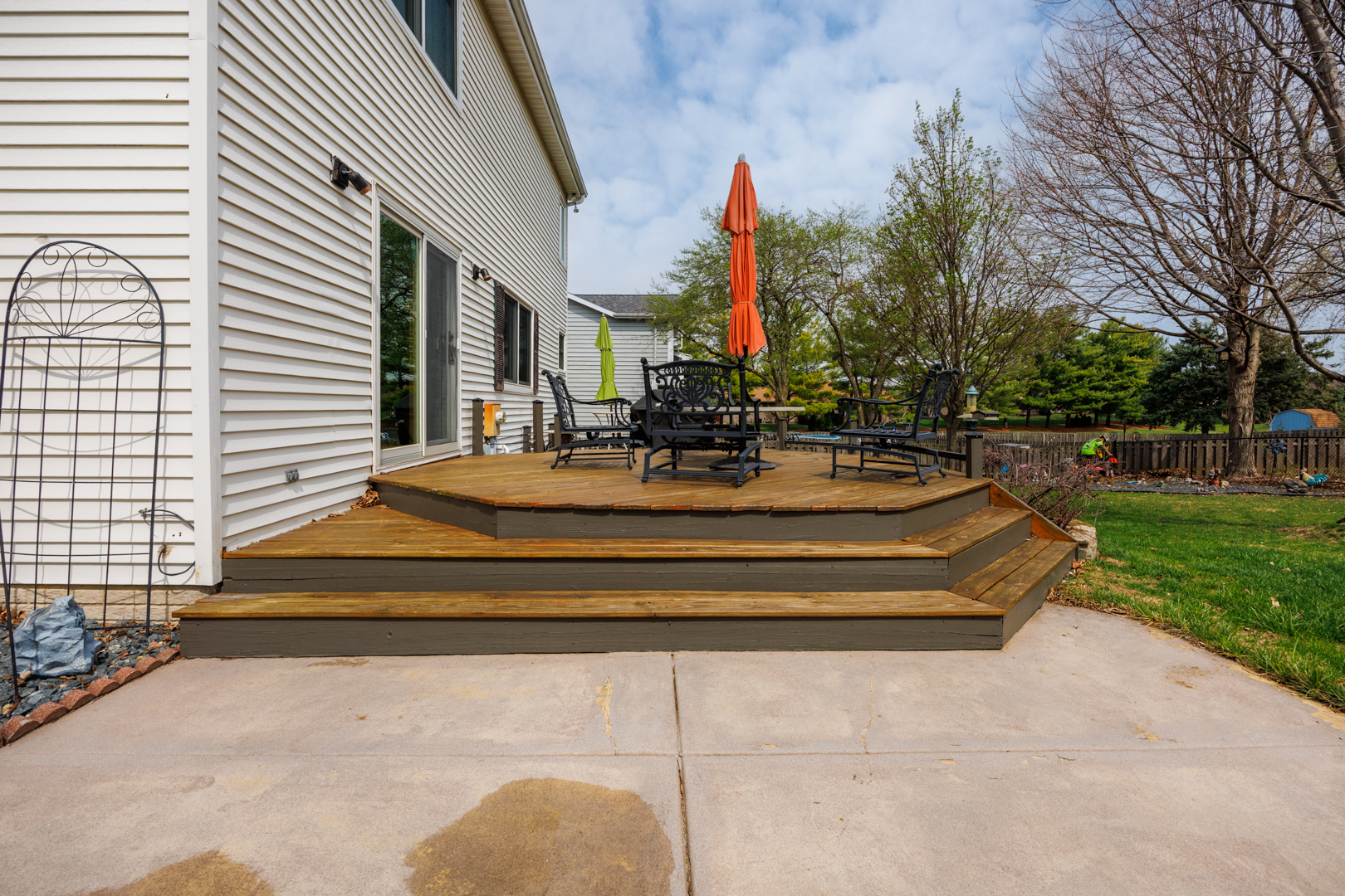 1304 S Hershey Road, Bloomington, IL 61704