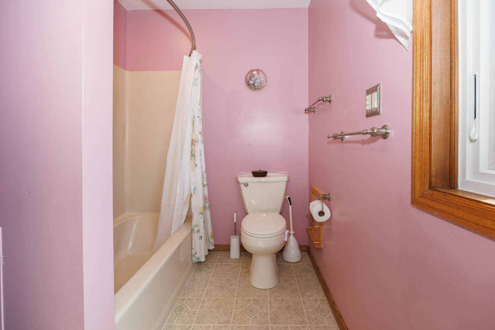 1304 S Hershey Road, Bloomington, IL 61704