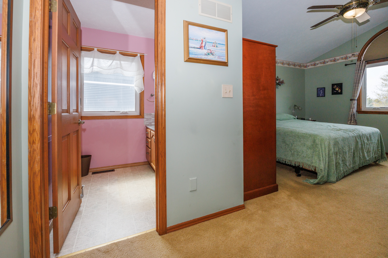 1304 S Hershey Road, Bloomington, IL 61704