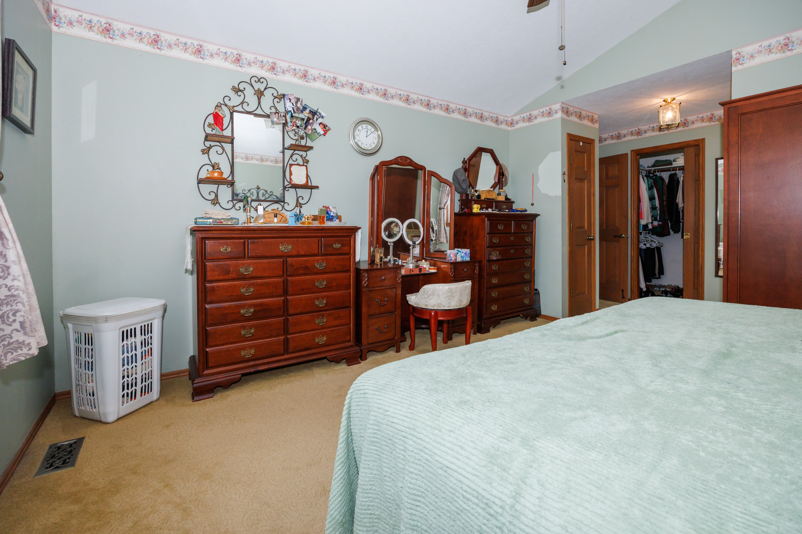 1304 S Hershey Road, Bloomington, IL 61704