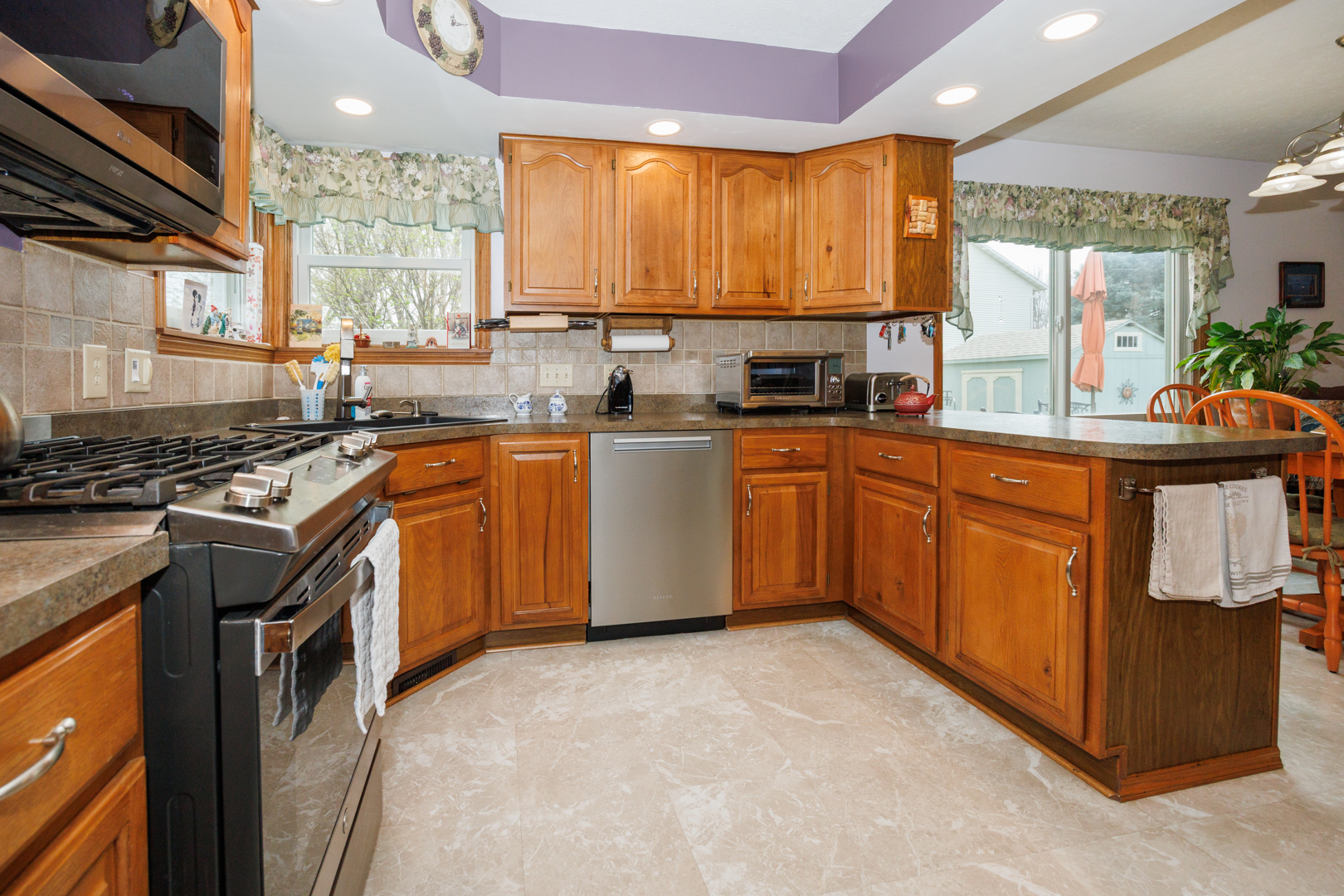 1304 S Hershey Road, Bloomington, IL 61704