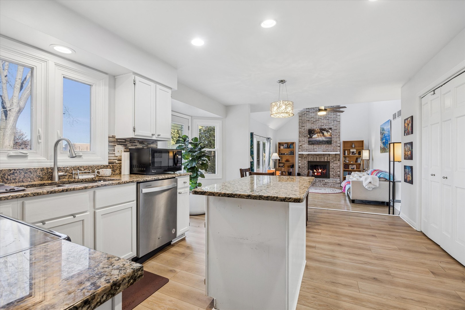 461 Breckenridge Drive, Aurora, IL 60504