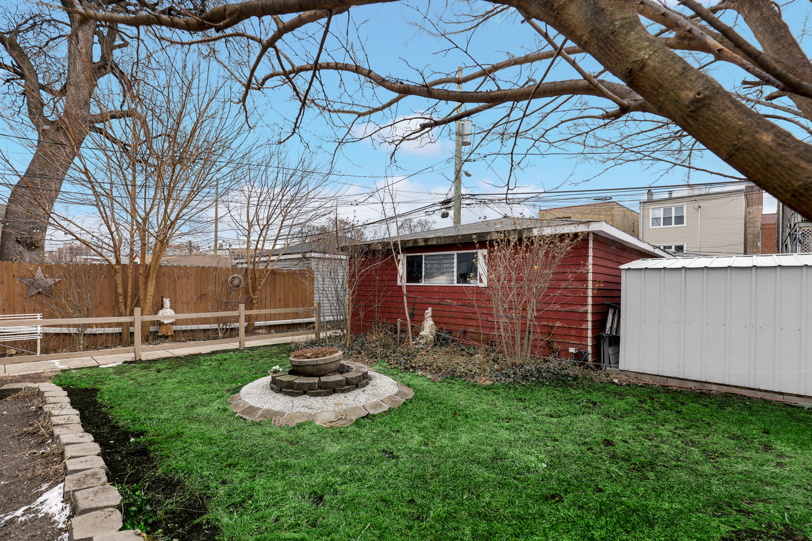 2849 W Fletcher Street, Chicago, IL 60618