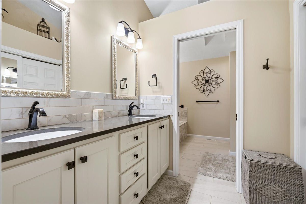 1908 Deer Cove CC Court, Normal, IL 61761