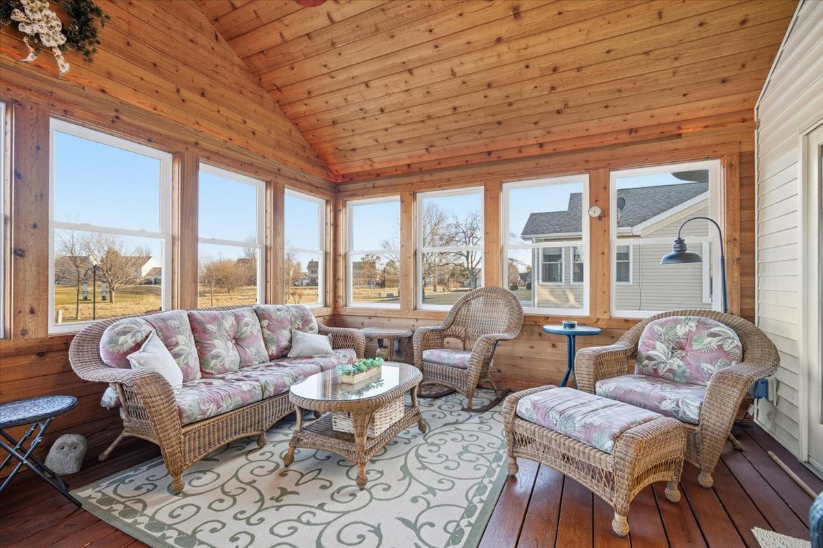 1908 Deer Cove CC Court, Normal, IL 61761