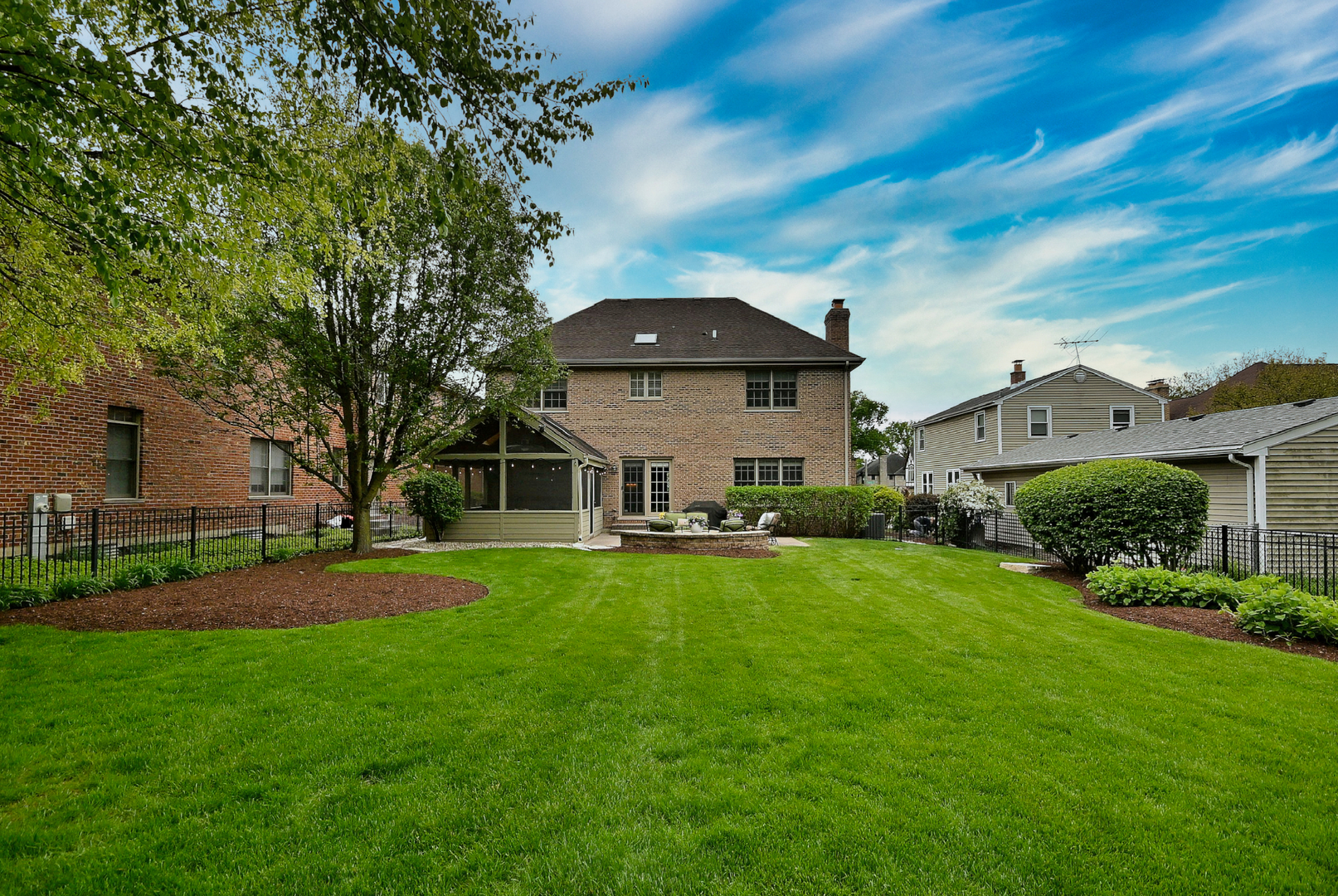 281 E Vallette Street, Elmhurst, IL 60126