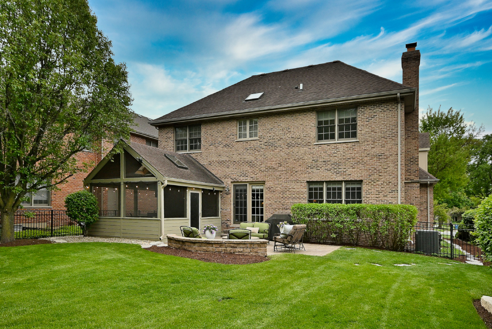 281 E Vallette Street, Elmhurst, IL 60126