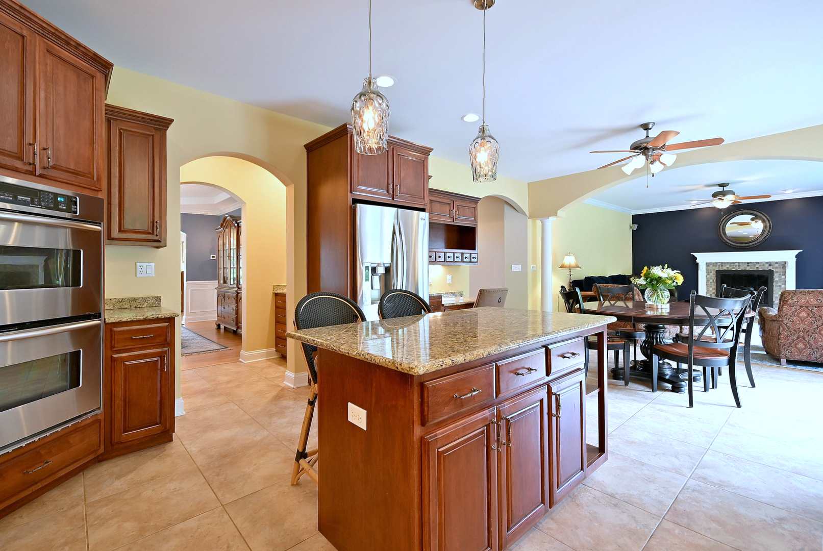 281 E Vallette Street, Elmhurst, IL 60126