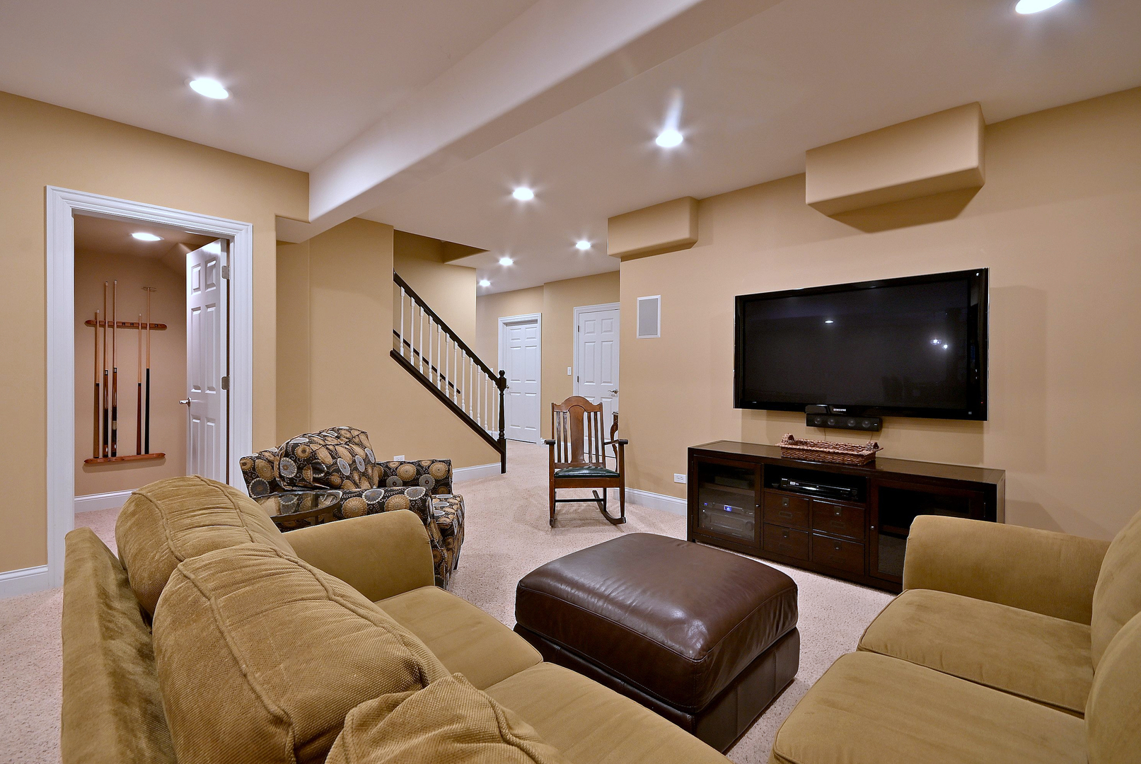 281 E Vallette Street, Elmhurst, IL 60126