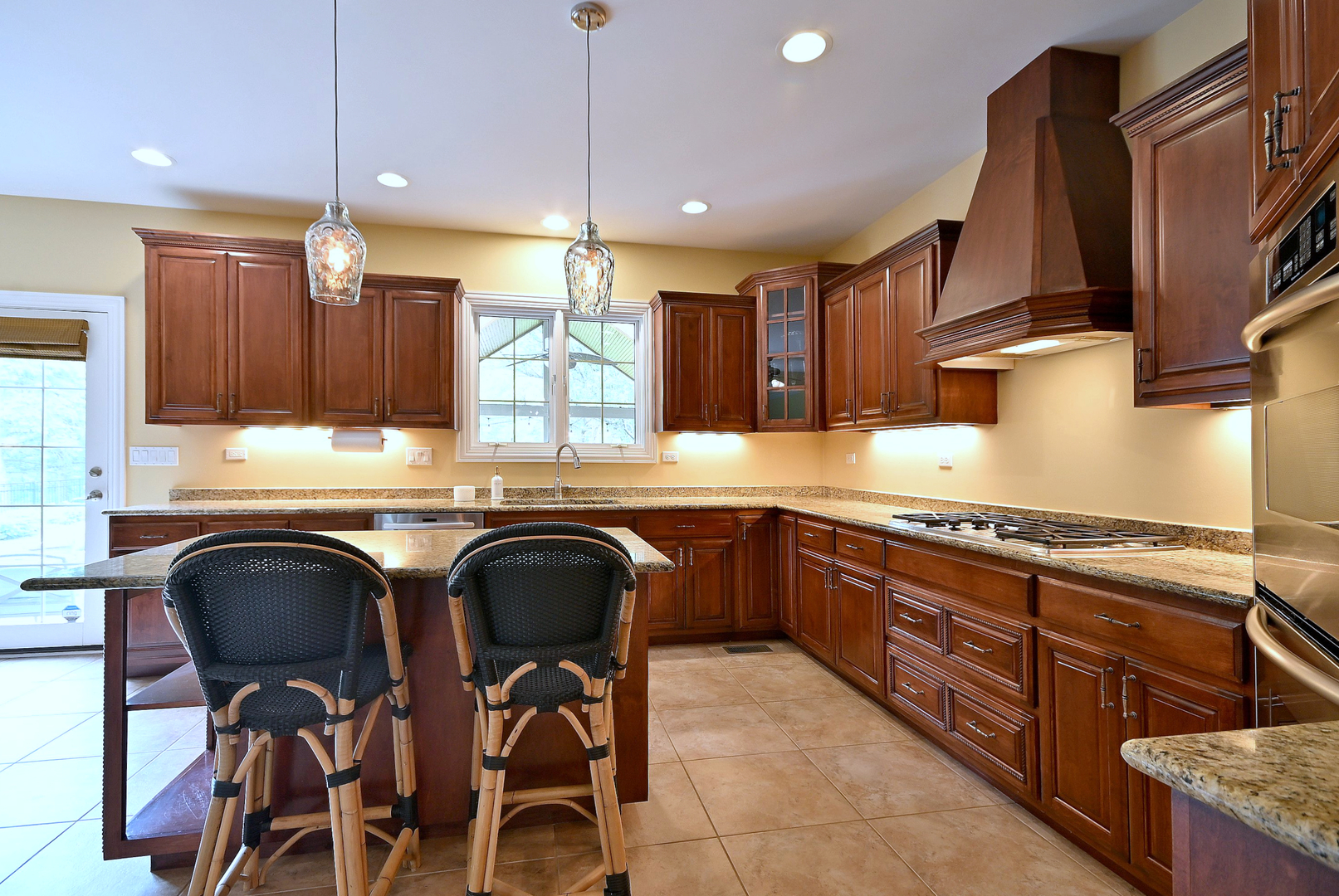 281 E Vallette Street, Elmhurst, IL 60126