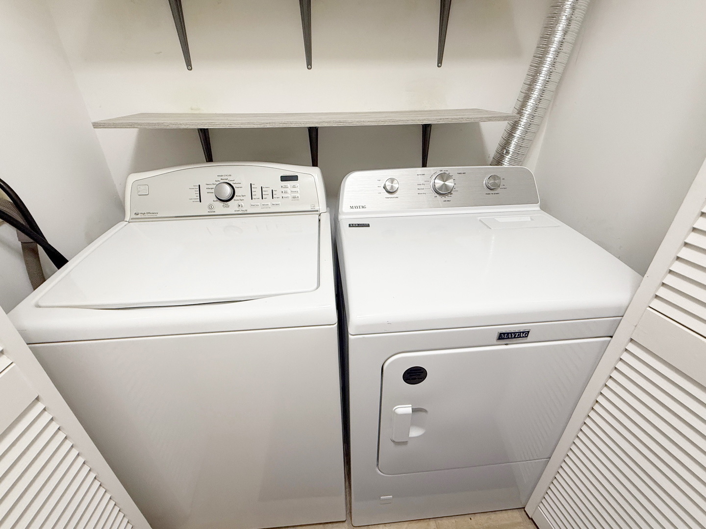 223 Butternut Lane, Streamwood, IL 60107