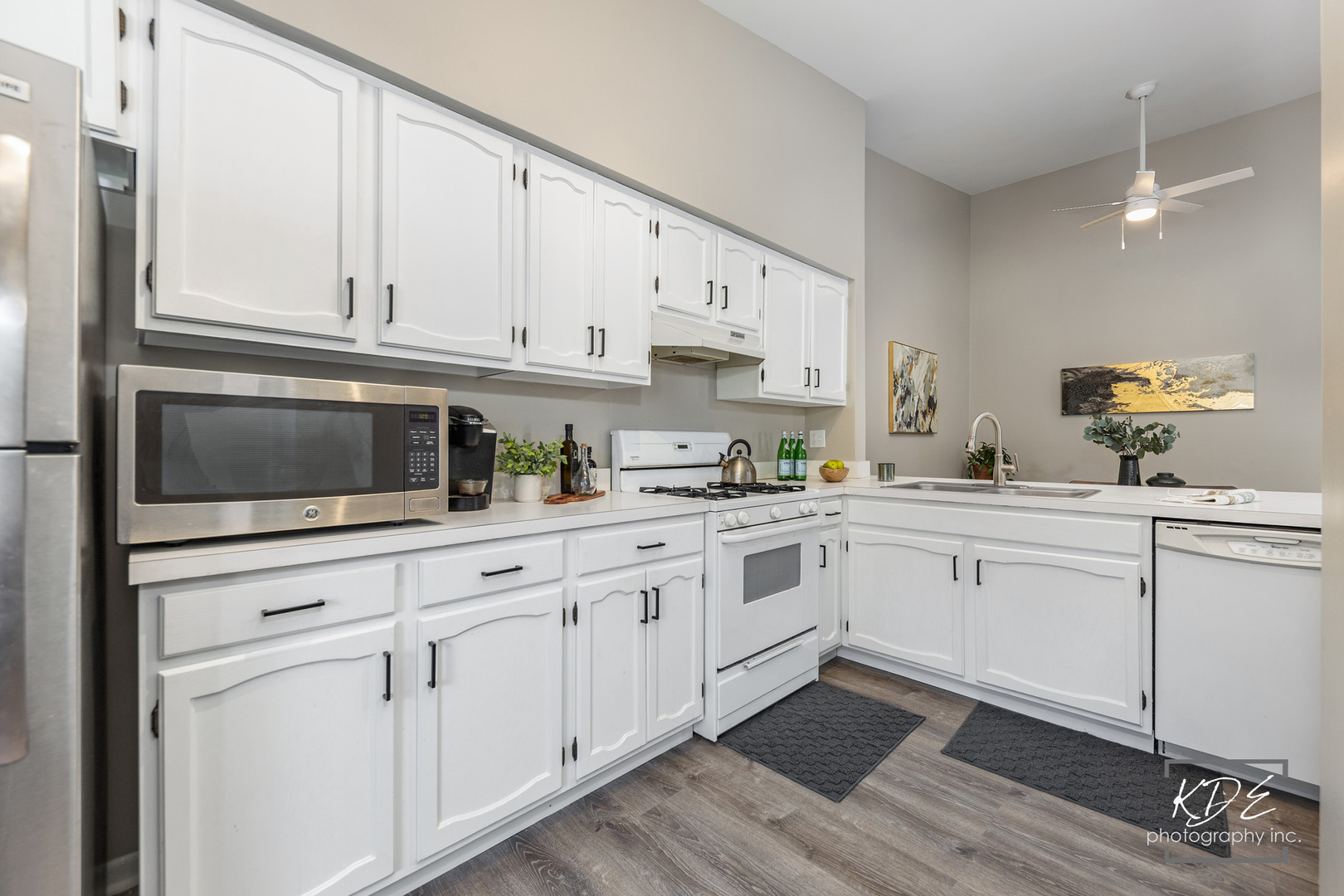 1896 Appaloosa Drive, Naperville, IL 60565