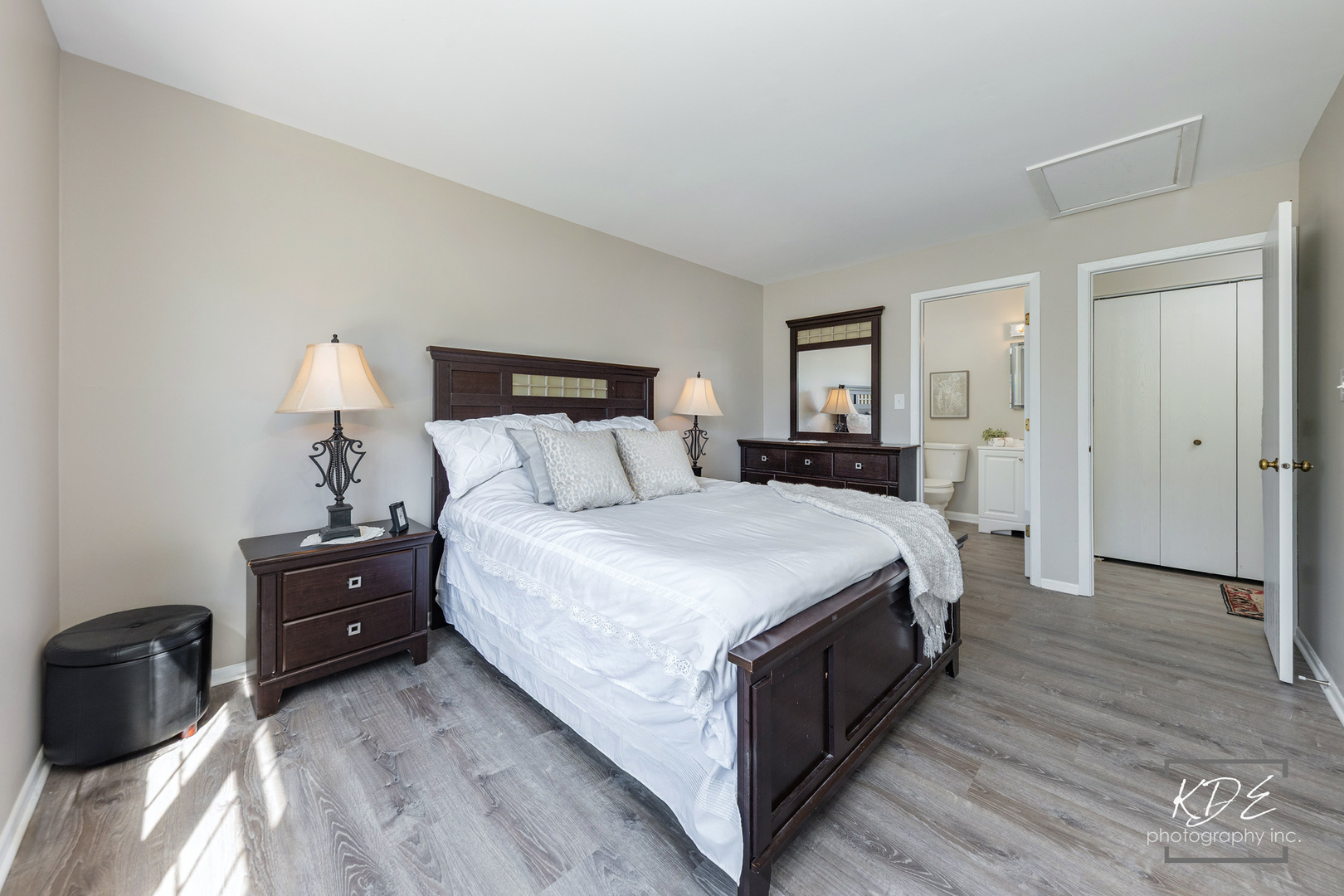 1896 Appaloosa Drive, Naperville, IL 60565