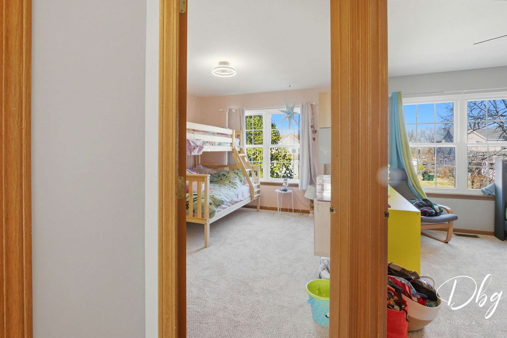 67 W Dahlia Lane, Round Lake Beach, IL 60073