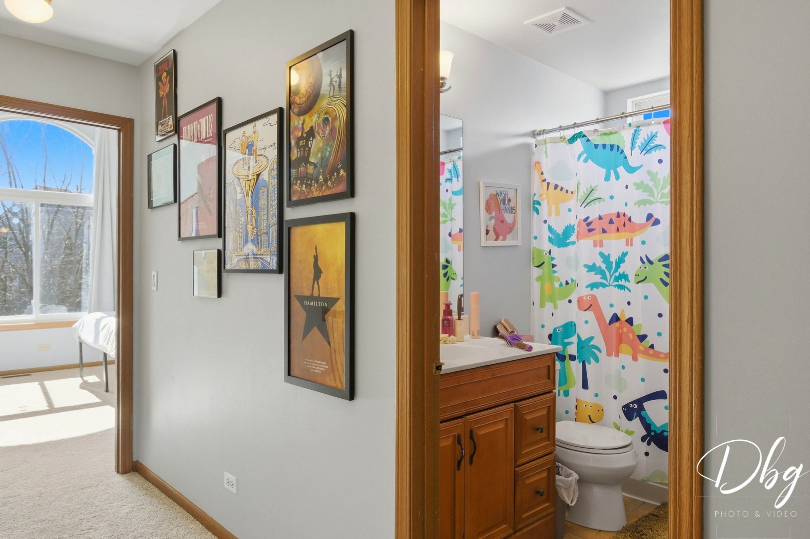 67 W Dahlia Lane, Round Lake Beach, IL 60073