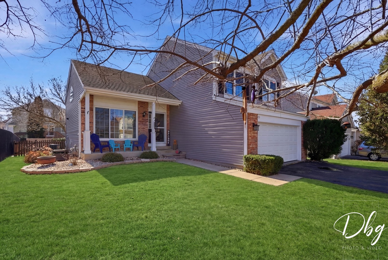 67 W Dahlia Lane, Round Lake Beach, IL 60073