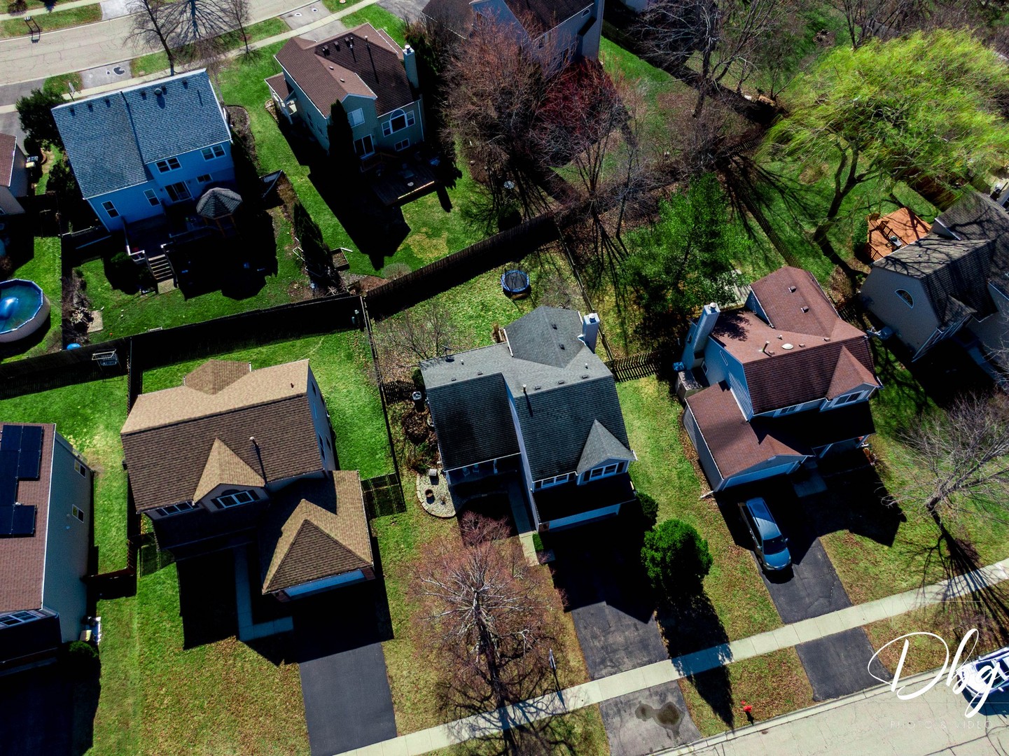 67 W Dahlia Lane, Round Lake Beach, IL 60073