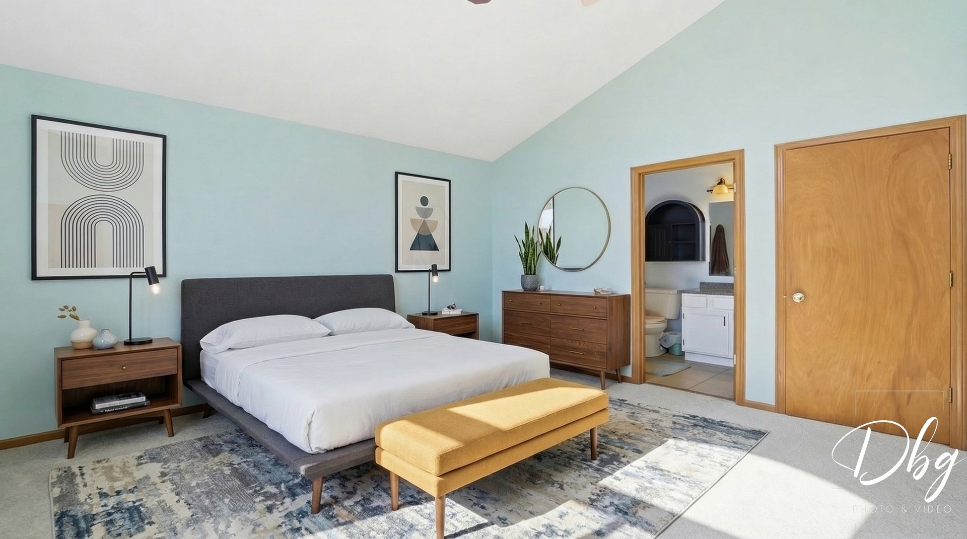 67 W Dahlia Lane, Round Lake Beach, IL 60073