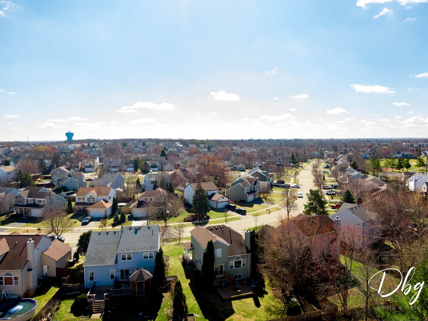 67 W Dahlia Lane, Round Lake Beach, IL 60073