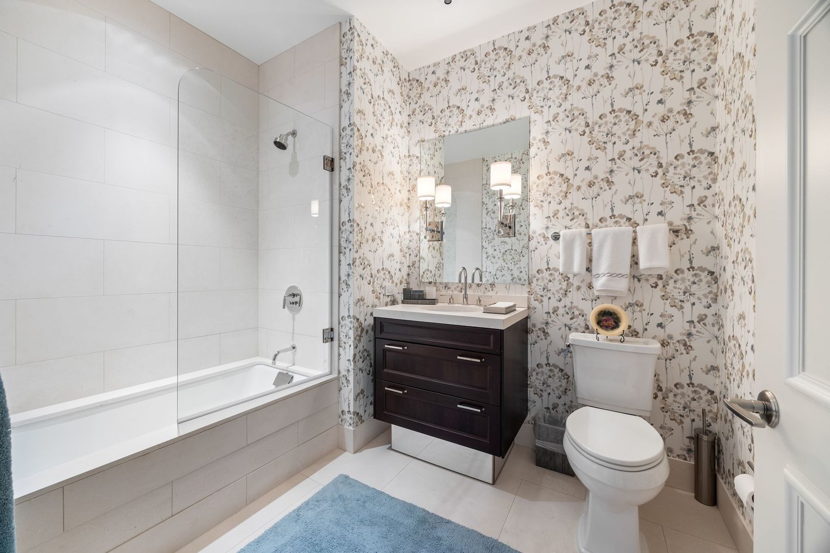 118 E Erie Street #18A, Chicago, IL 60611