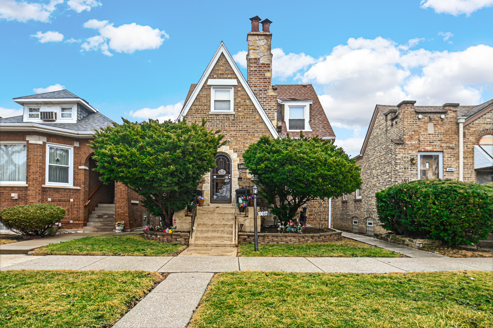 10037 S Morgan Street, Chicago, IL 60643