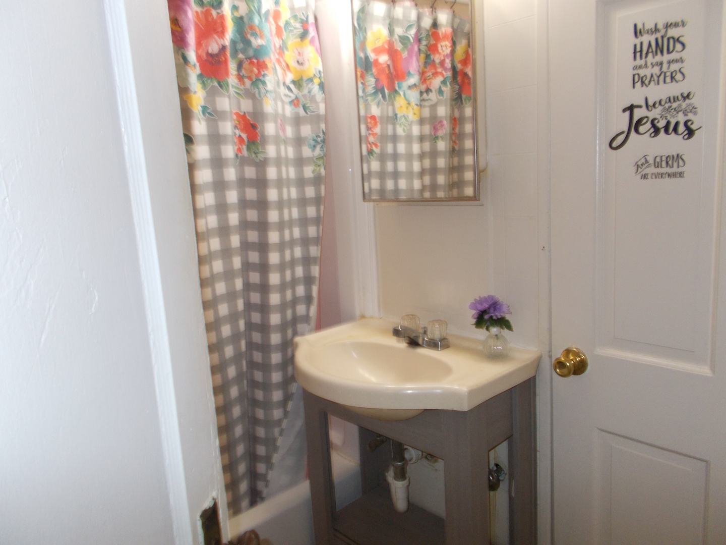 2206 ENOCH Avenue, Zion, IL 60099