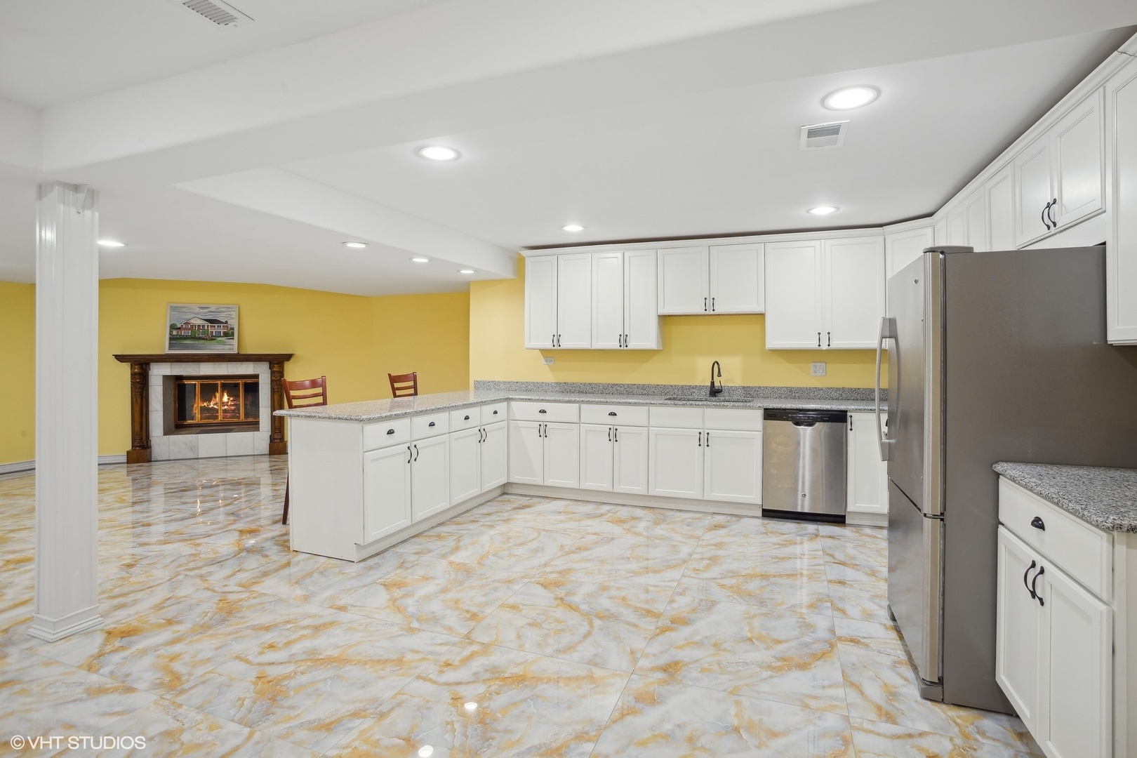 46 Hamilton Lane, Oak Brook, IL 60523