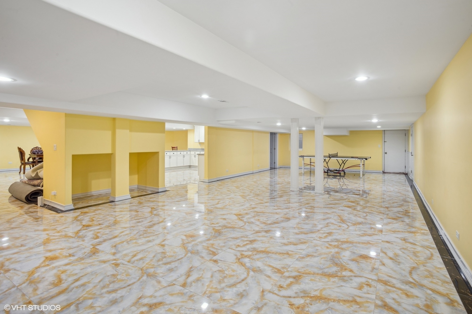 46 Hamilton Lane, Oak Brook, IL 60523